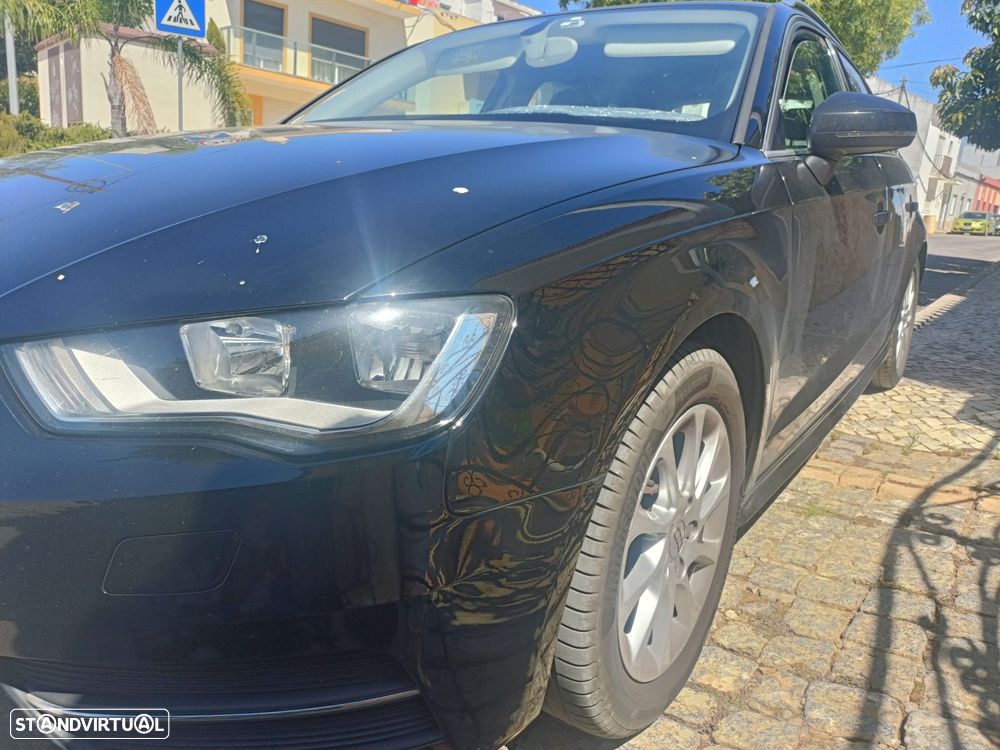 Audi A3 Sportback 1.6 TDI Attraction Ultra - 3