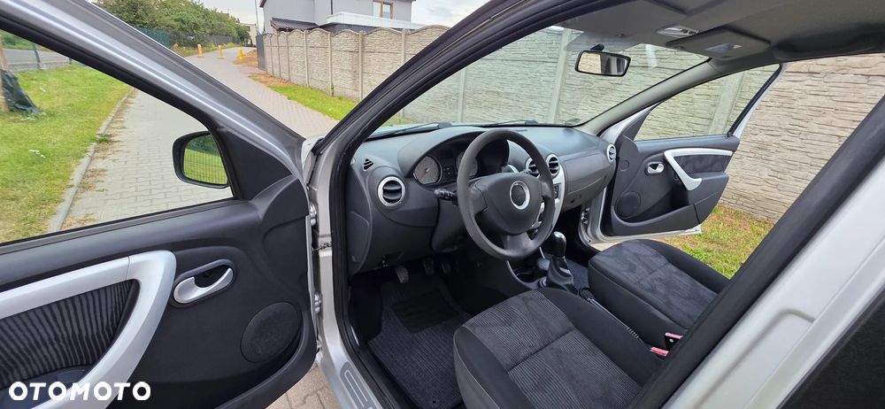Dacia Sandero 1.6 MPI Laureate - 17