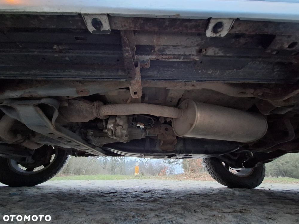 Mitsubishi Pajero - 18