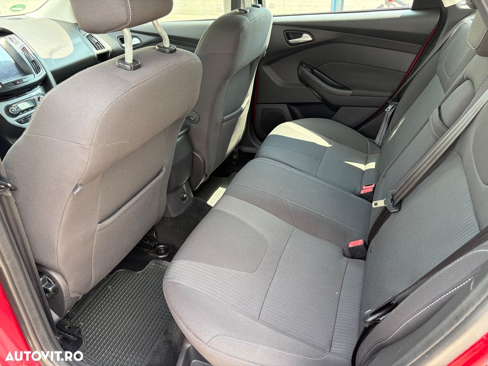 FORD Focus 2011 — imagine 13