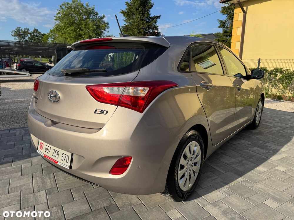 Hyundai i30 blue 1.4 Classic Navigation - 6