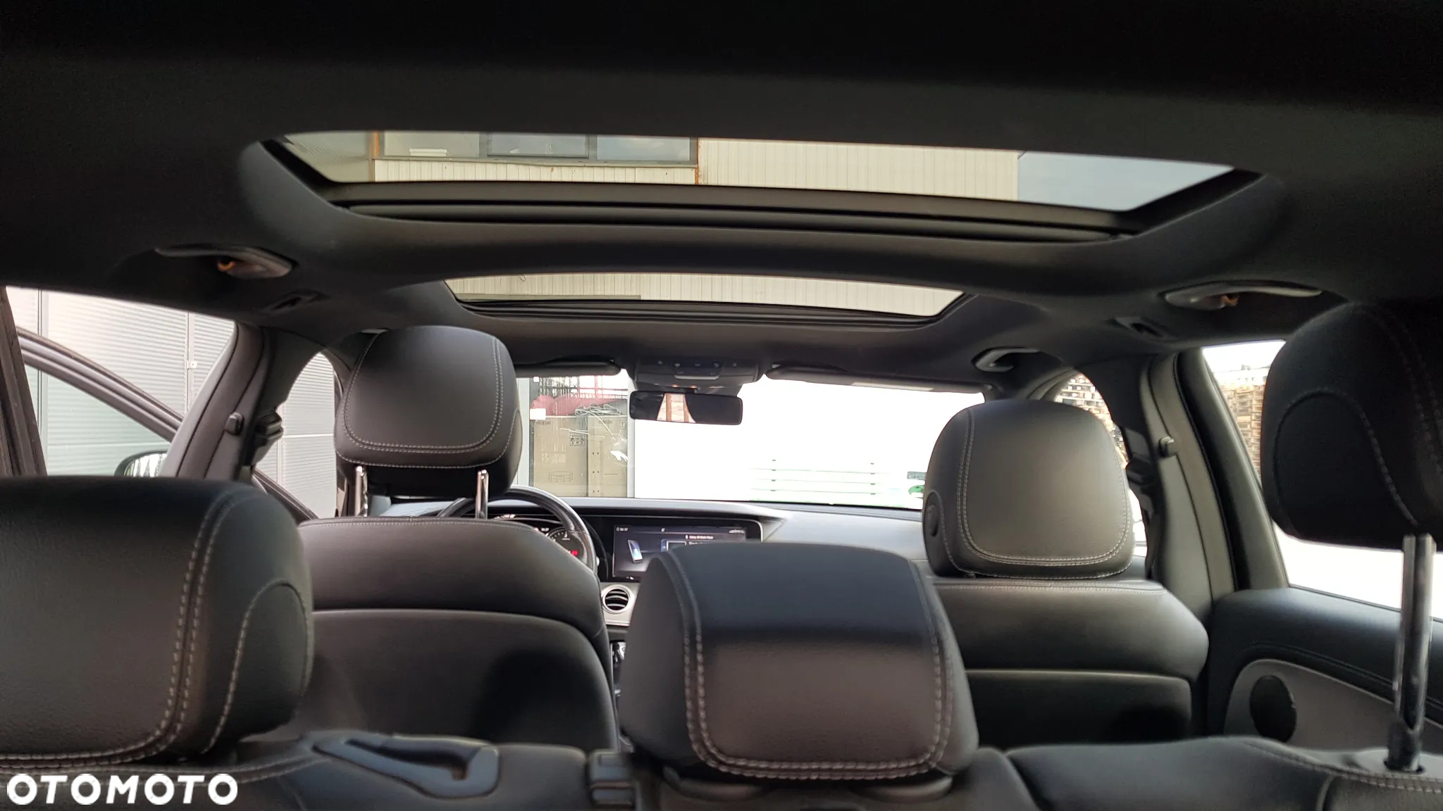 Mercedes-Benz Klasa E 220 d T 9G-TRONIC AMG Line - 12