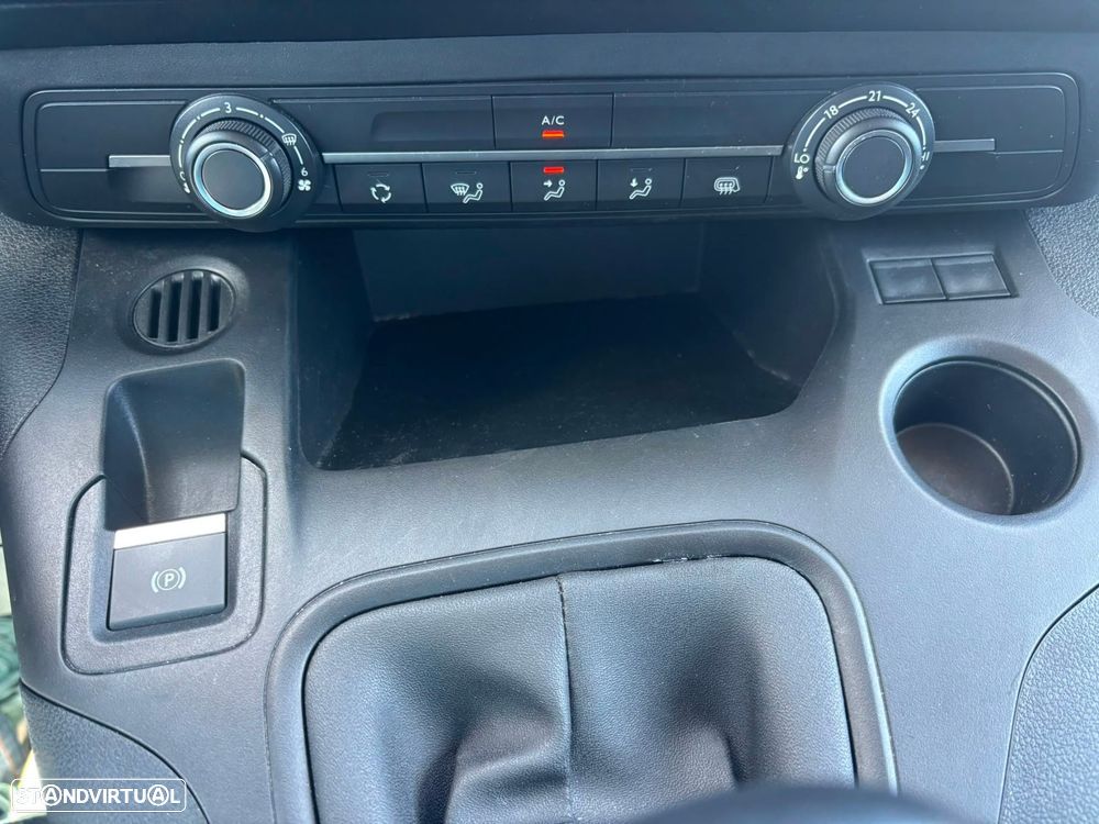 Toyota Proace City 1.5D L1 COMFORT 102cv - AC - GPS - IVA DEDUTÃVEL - 42