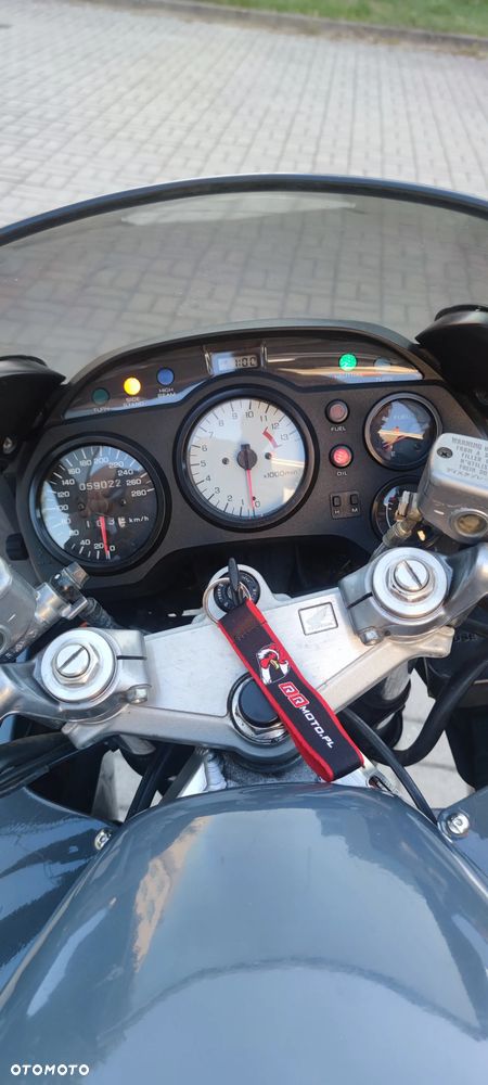 Honda VFR - 8