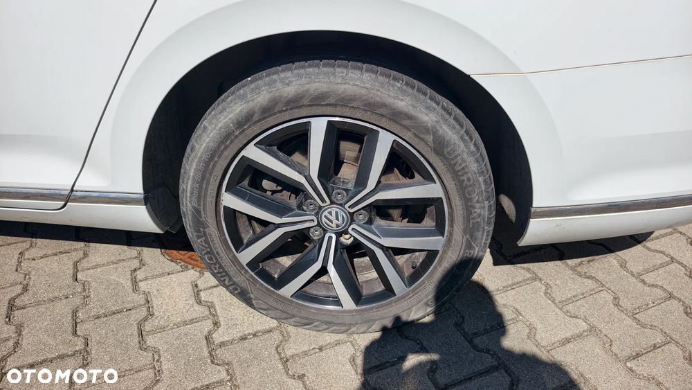 Volkswagen Passat 2.0 TDI BMT 4Mot Highline DSG - 27