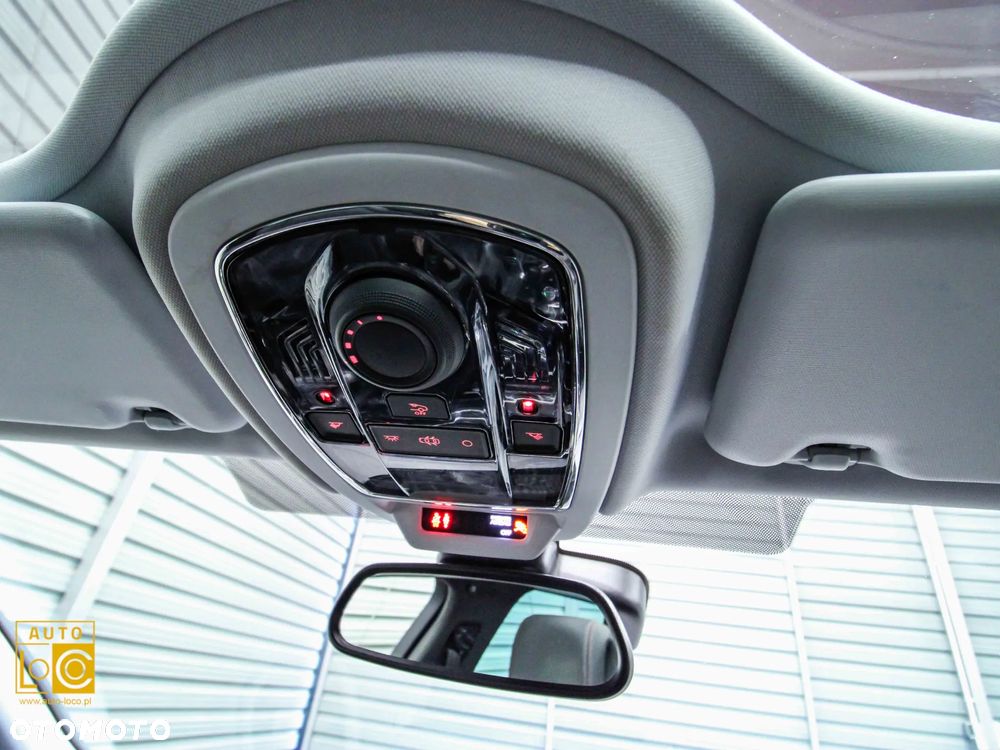 Peugeot 508 RXH Hybrid4 - 33