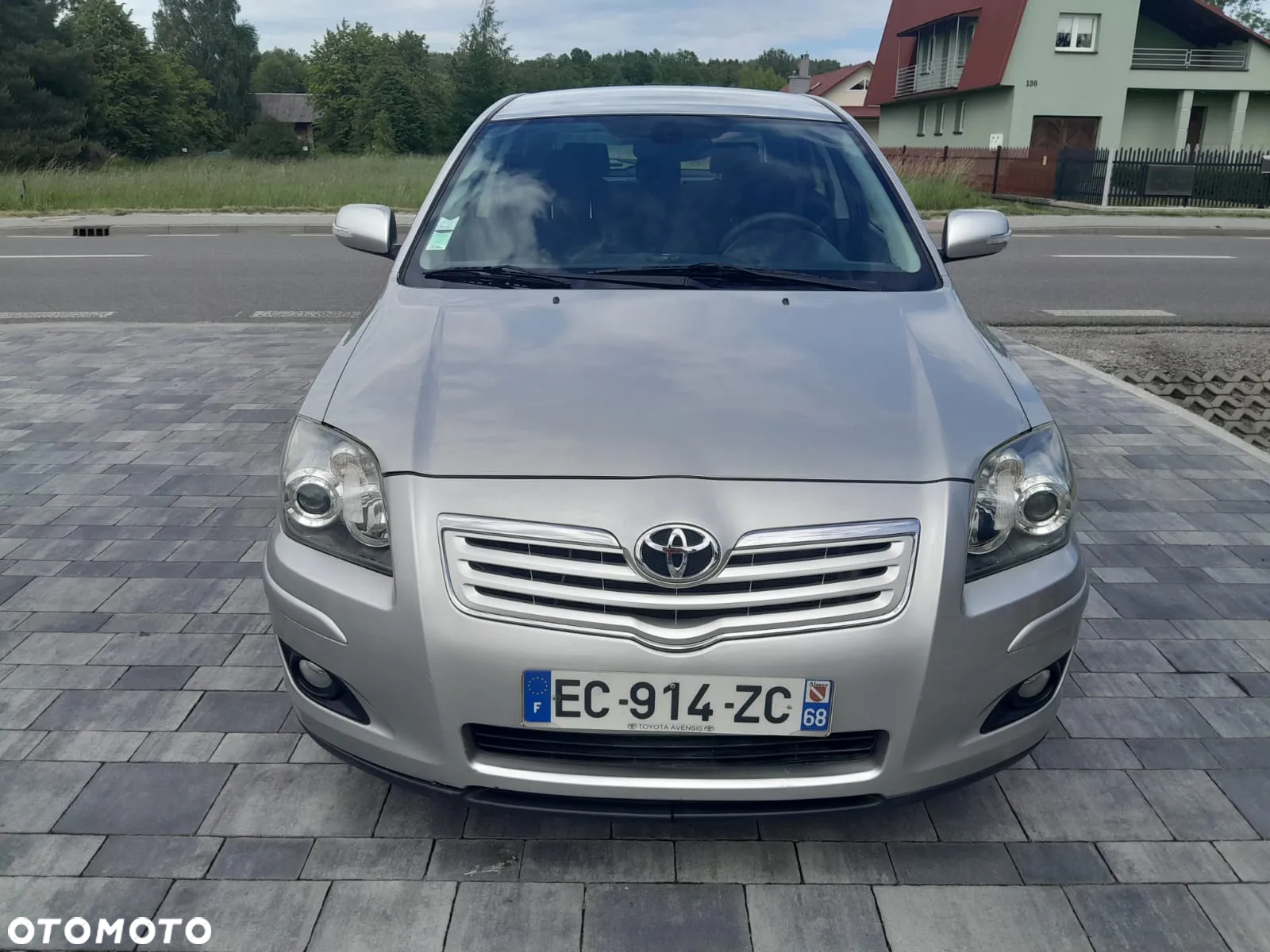 Toyota Avensis 2.0 D-4D Executive - 3