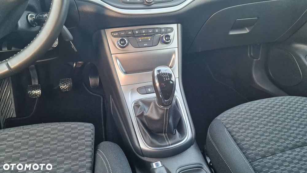 Opel Astra V 1.6 CDTI Dynamic S&S - 26