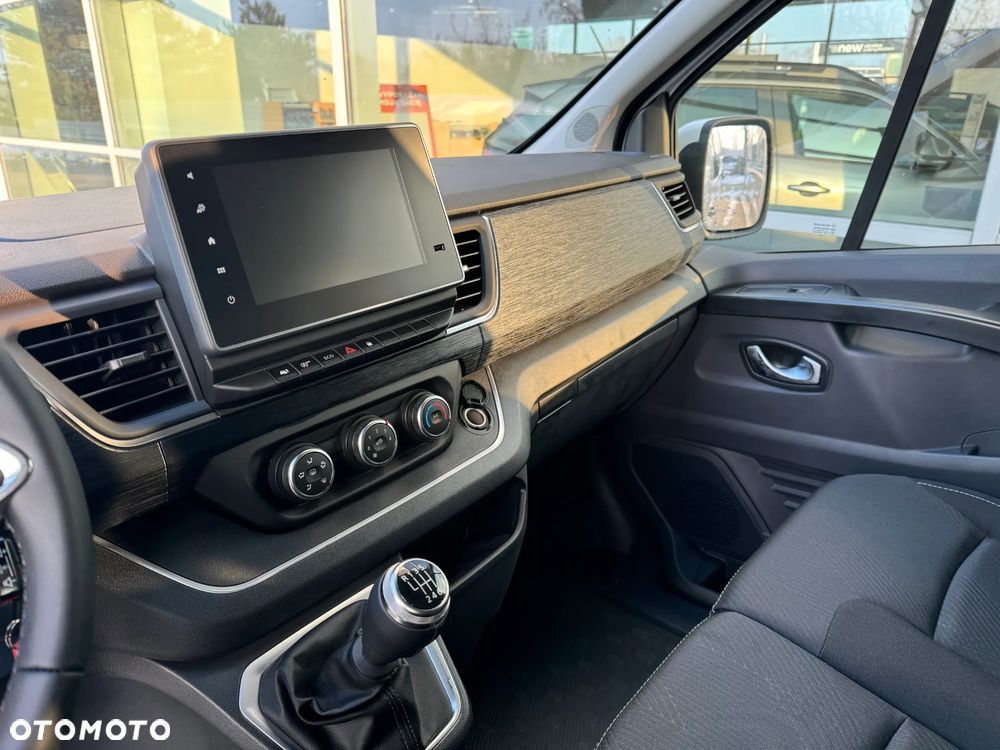 Renault Trafic - 11