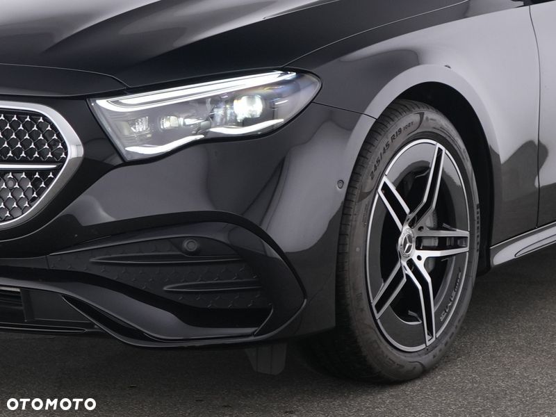 Mercedes-Benz Klasa E 220 d 4Matic 9G-TRONIC Edition AMG Line - 3