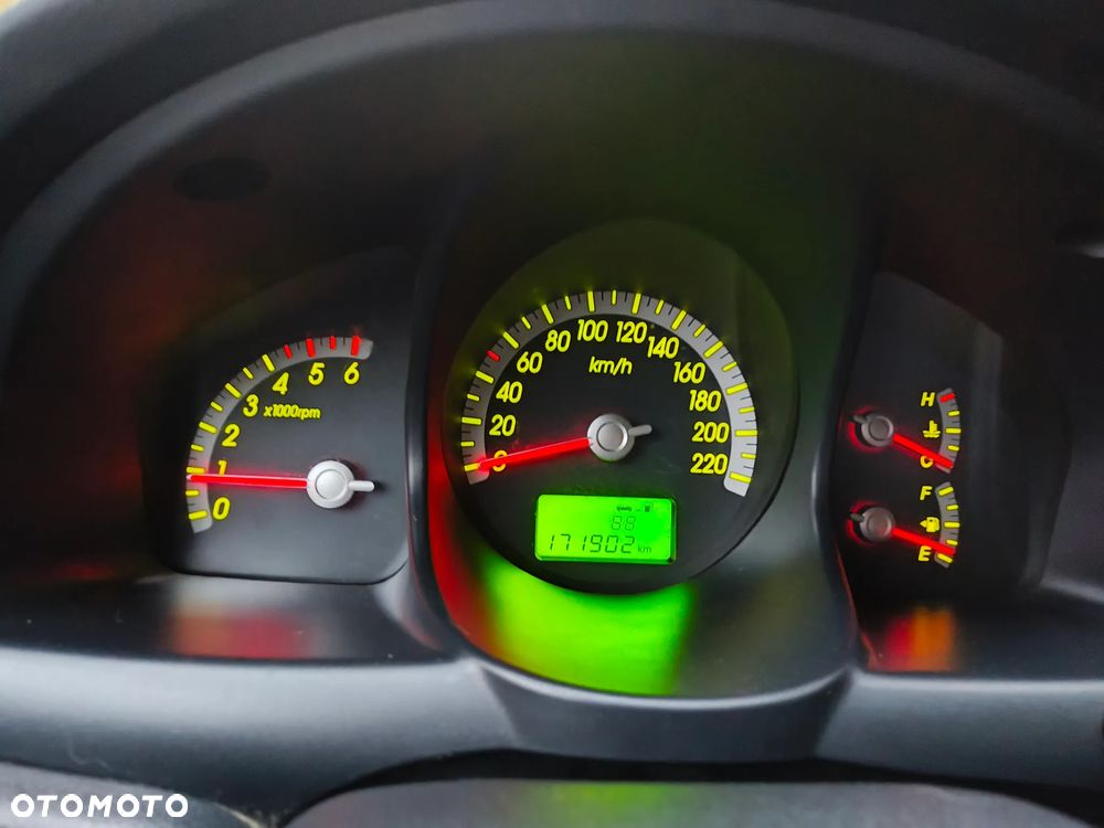 Kia Sportage 2.0 CRDI 2WD Vision - 19