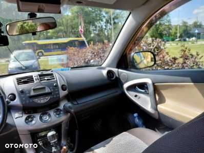 Toyota RAV4 - 3