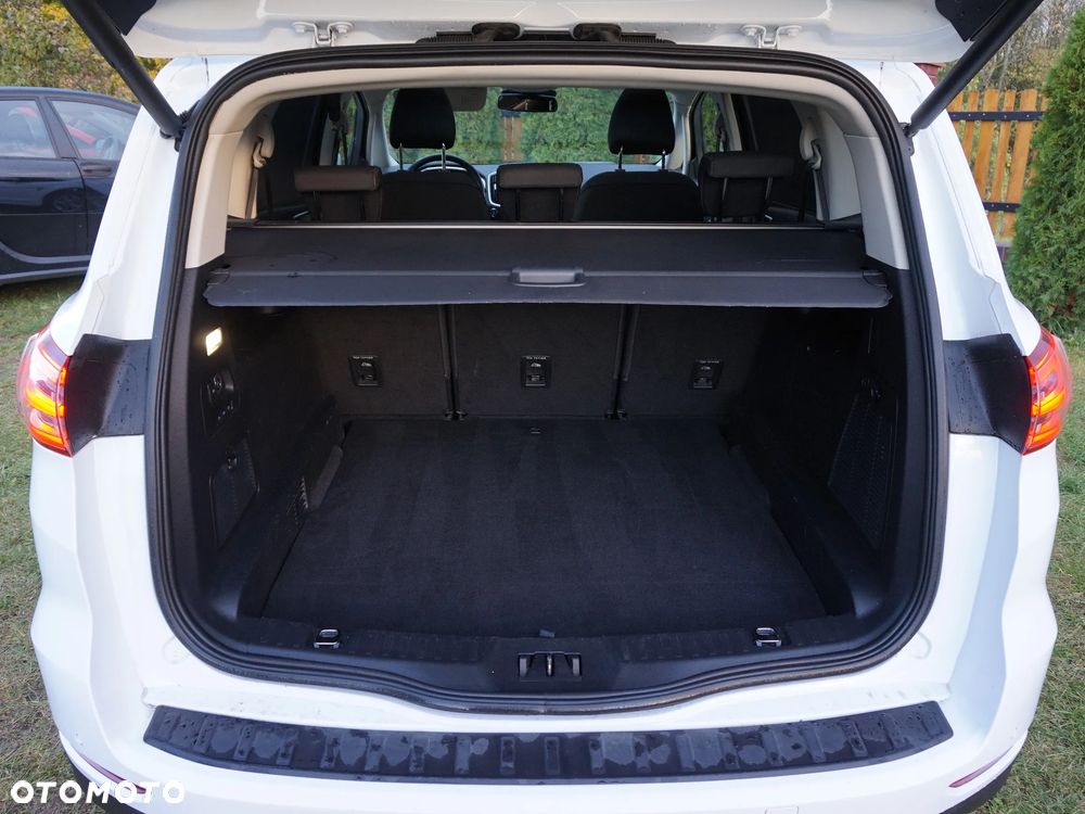 Ford S-Max 2.0 TDCi Titanium PowerShift - 24