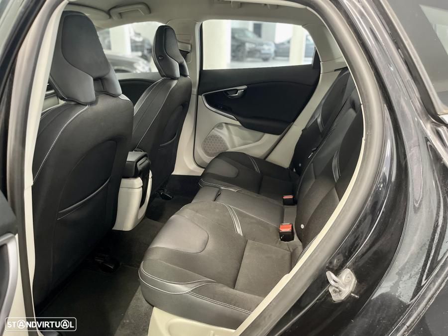 Volvo V40 1.6 D2 Kinetic Eco - 19