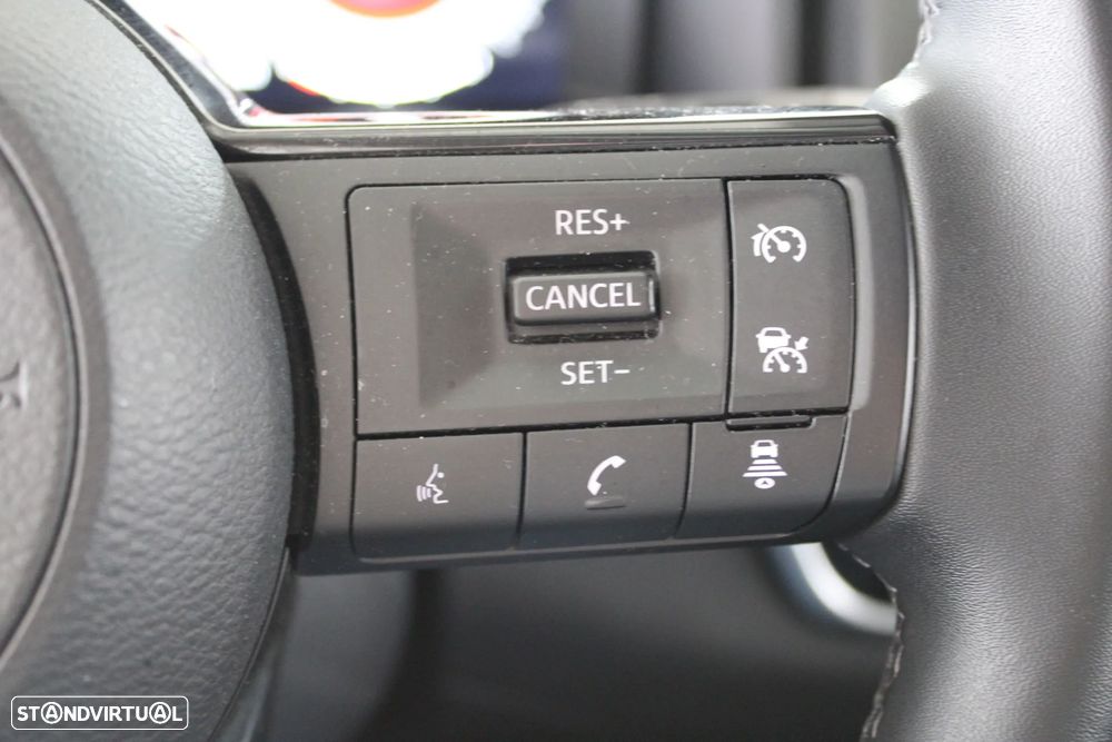 Nissan Qashqai 1.3 DIG-T N-Connecta - 17
