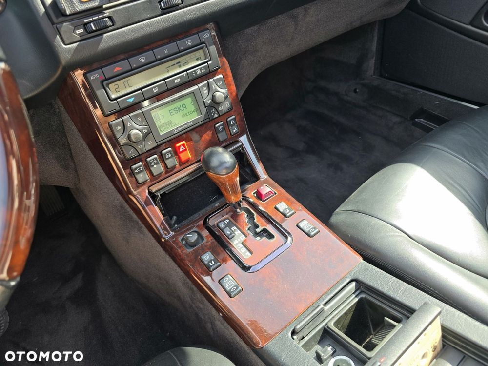 Mercedes-Benz SL - 16