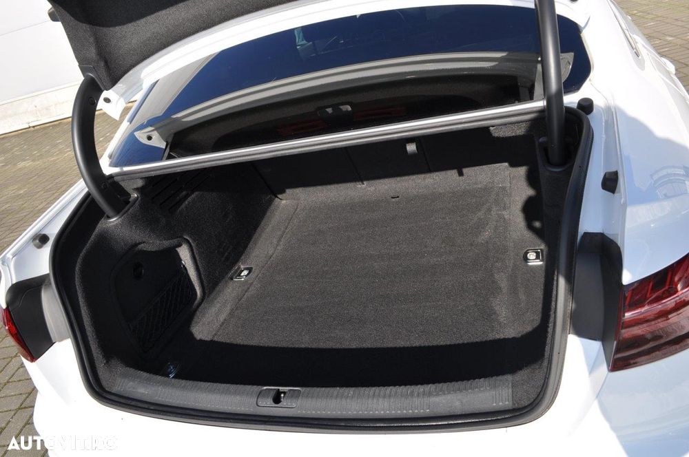 Audi A4 40 TDI S tronic S line - 24