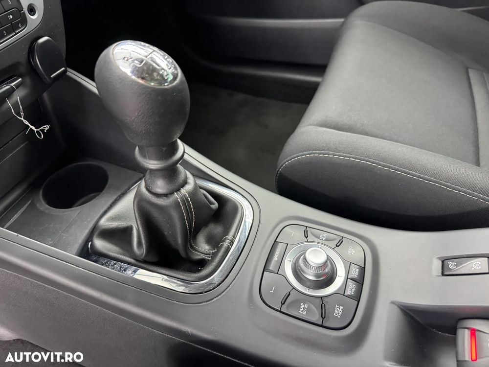 Renault Megane ENERGY dCi 110 Start & Stop LIMITED - 21