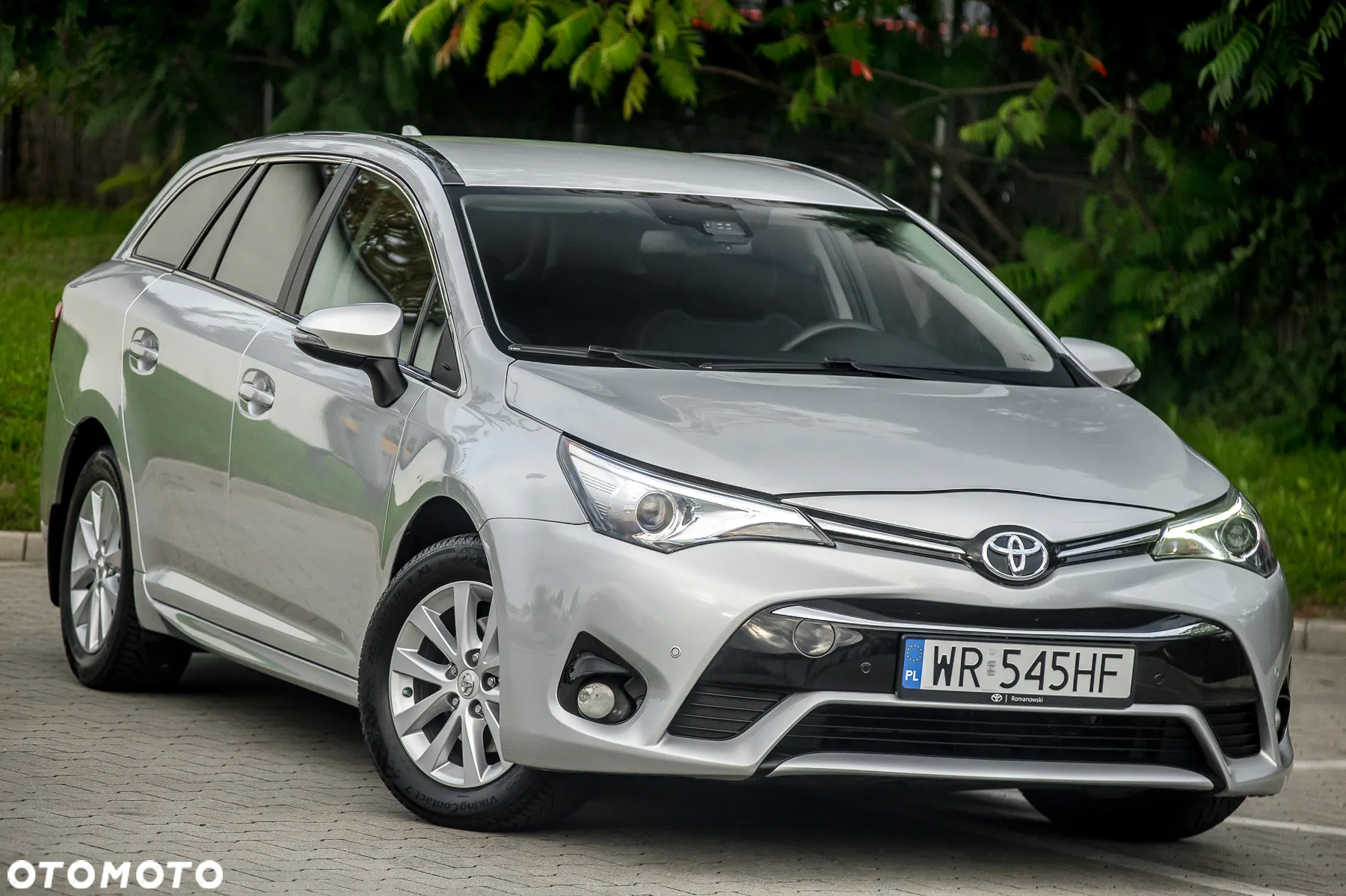 Toyota Avensis 1.8 Premium MS - 3
