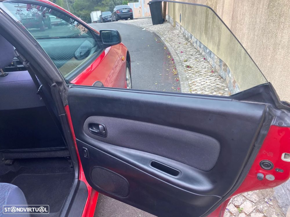 Mazda 323 F 1.5 - 10
