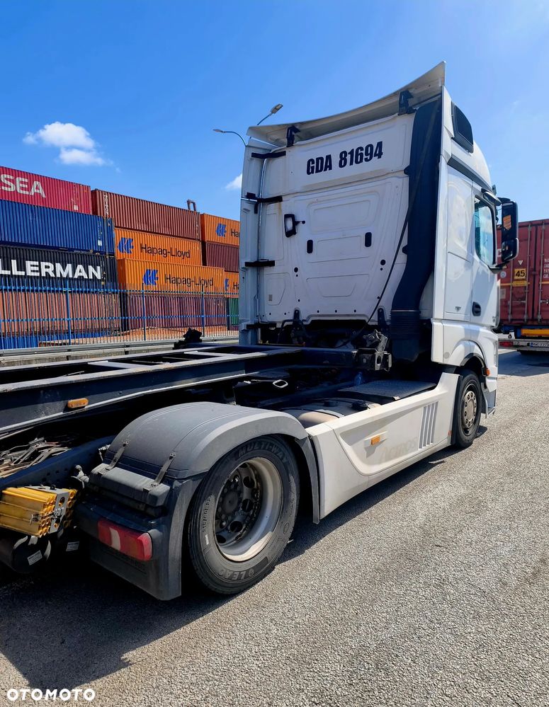Mercedes-Benz Actros - 2