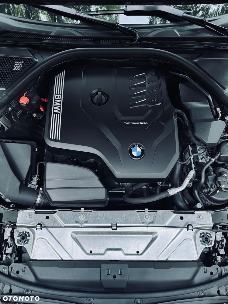 BMW Seria 3 330i xDrive M Sport - 22