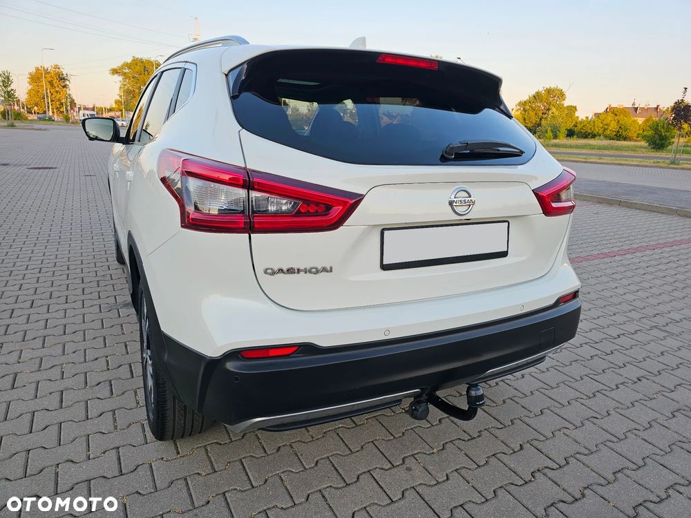 Nissan Qashqai 1.3 DIG-T DCT TEKNA - 9