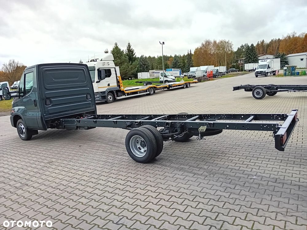Iveco Daliy 50C18HZ podwozie 3.0 Diesel 180KM rozstaw osi 4750 mm dostępne "od ręki" - 4