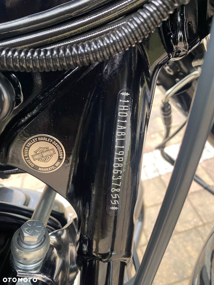 Harley-Davidson Touring Street Glide - 13