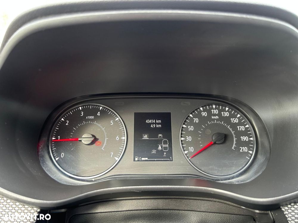 Dacia Sandero Stepway TCe 90 MT6 Comfort - 11