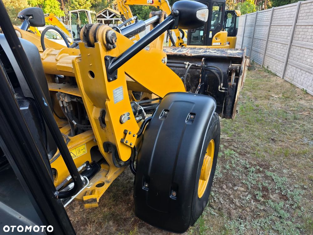 Caterpillar CAT 906 - 26