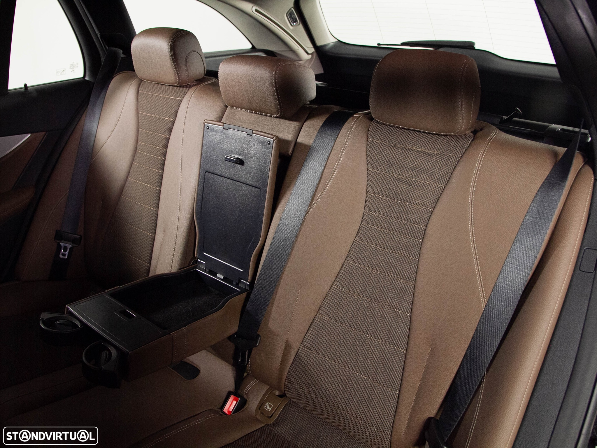 Mercedes-Benz E 300 de Avantgarde 4Matic - 22