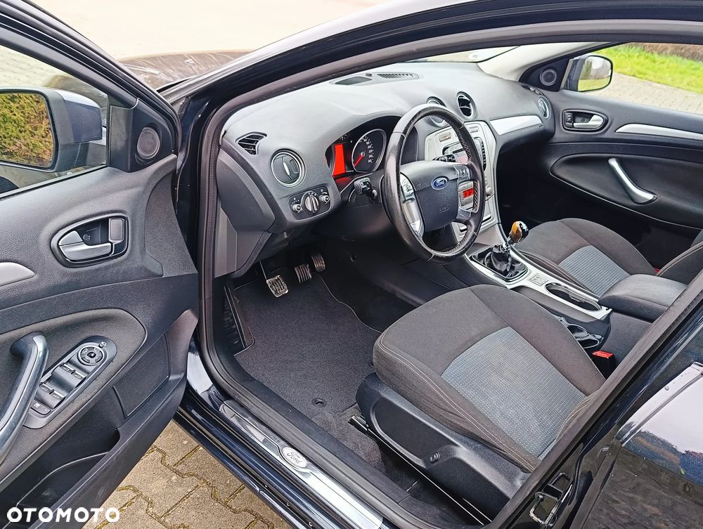 Ford Mondeo 2.0 TDCi Black Magic - 14