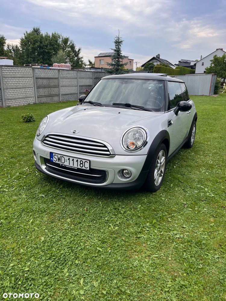 MINI Cooper Standard - 2