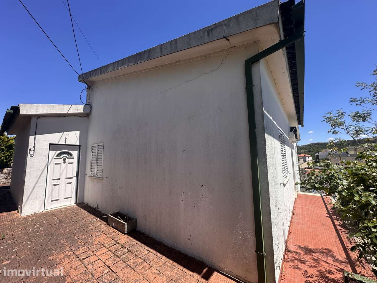 Moradia T4 com jardim e garagem em Sernancelhe - Grande imagem: 3/25