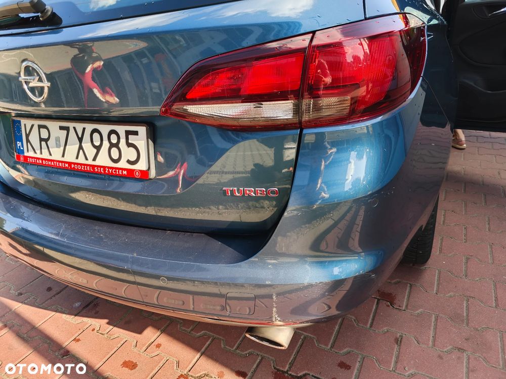 Opel Astra 1.6 T Dynamic S&S - 22
