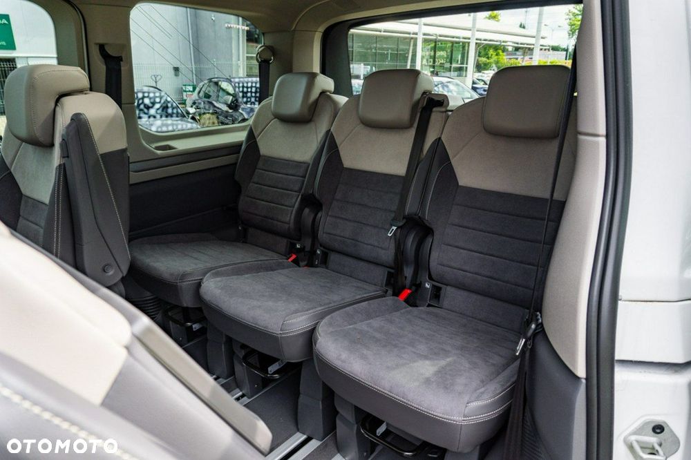 Volkswagen Multivan - 16