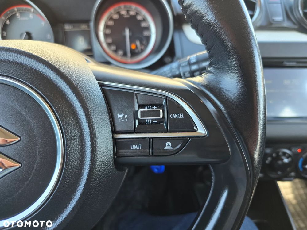 Suzuki Swift 1.2 Dualjet SHVS Premium CVT - 16