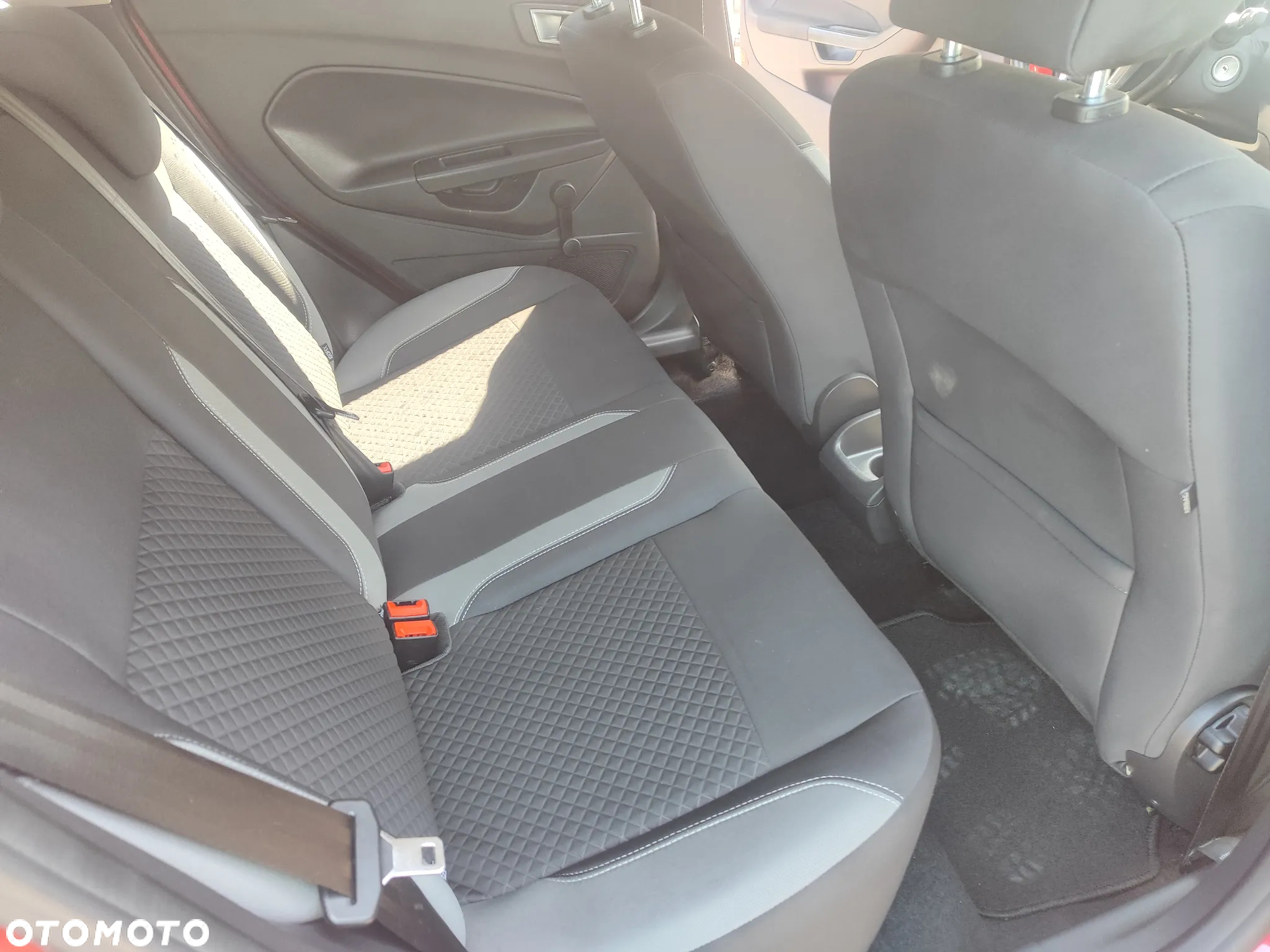 Ford Fiesta 1.0 EcoBoost Start-Stop Titanium - 35