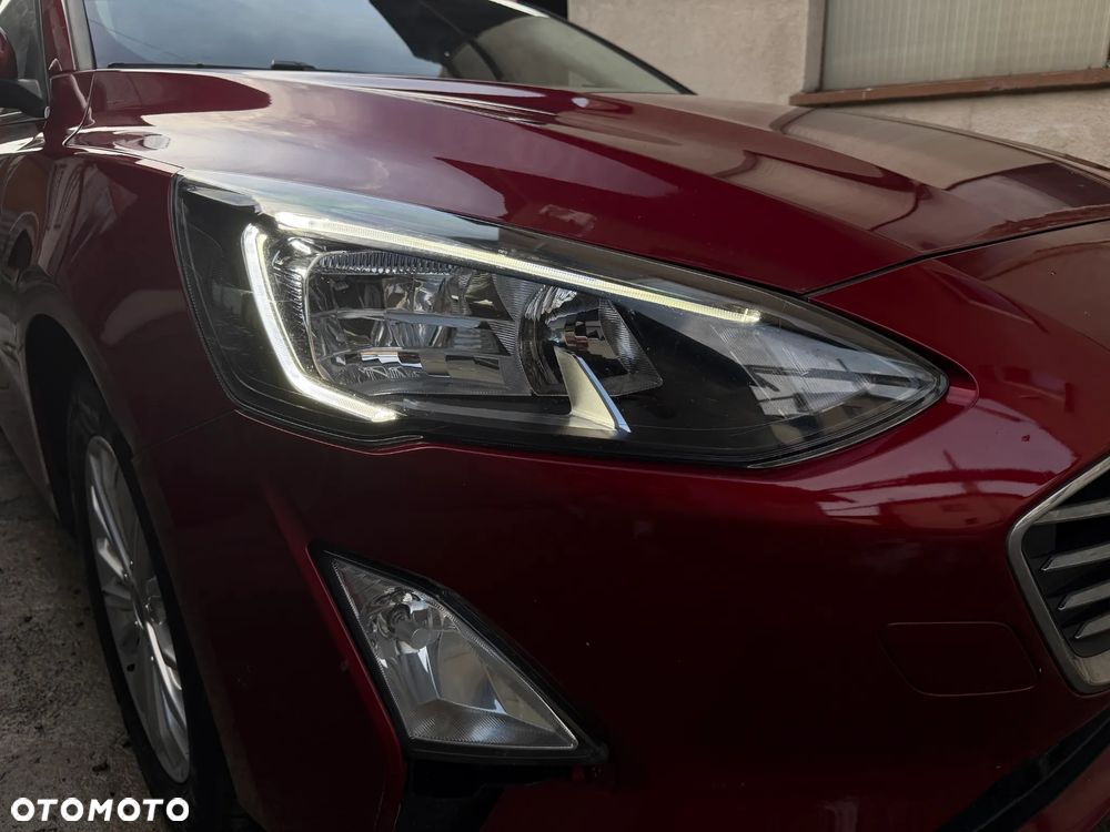 Ford Focus 1.5 EcoBoost Titanium - 35