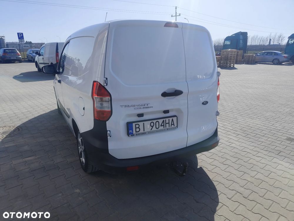 Ford Courier - 3