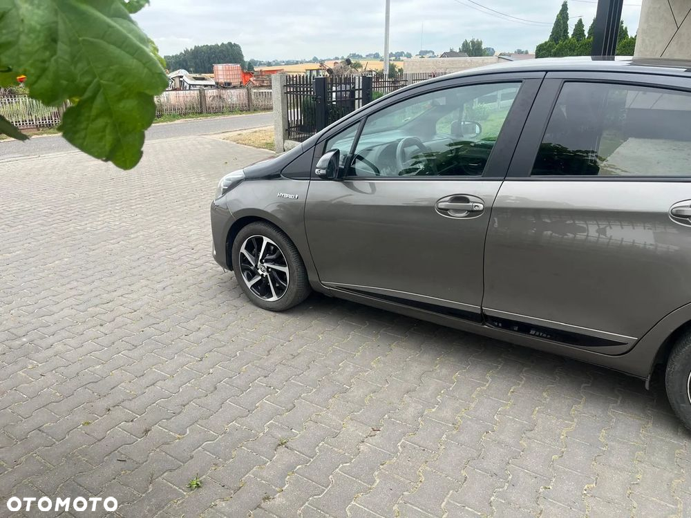 Toyota Yaris Hybrid 1.5 Selection Style - 3