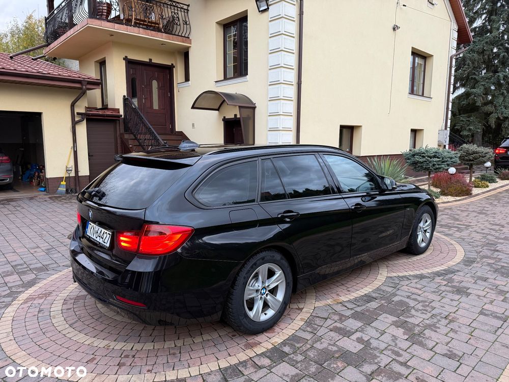 BMW Seria 3 320d Sport-Aut Sport Line - 12