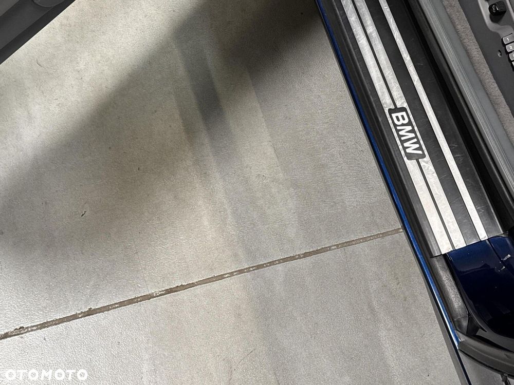 BMW Seria 8 - 15