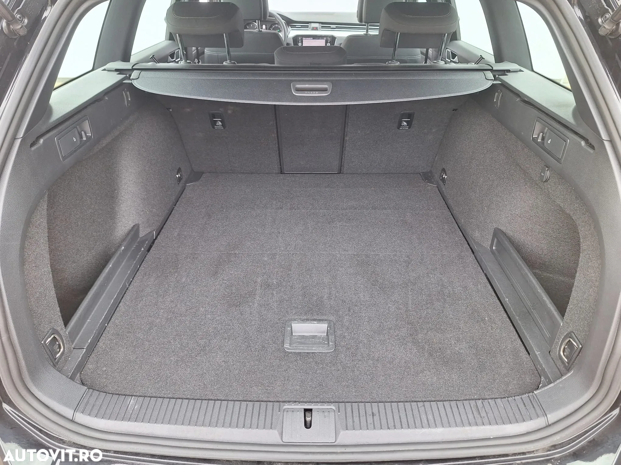 Volkswagen Passat Variant 2.0 TDI DSG Business - 13