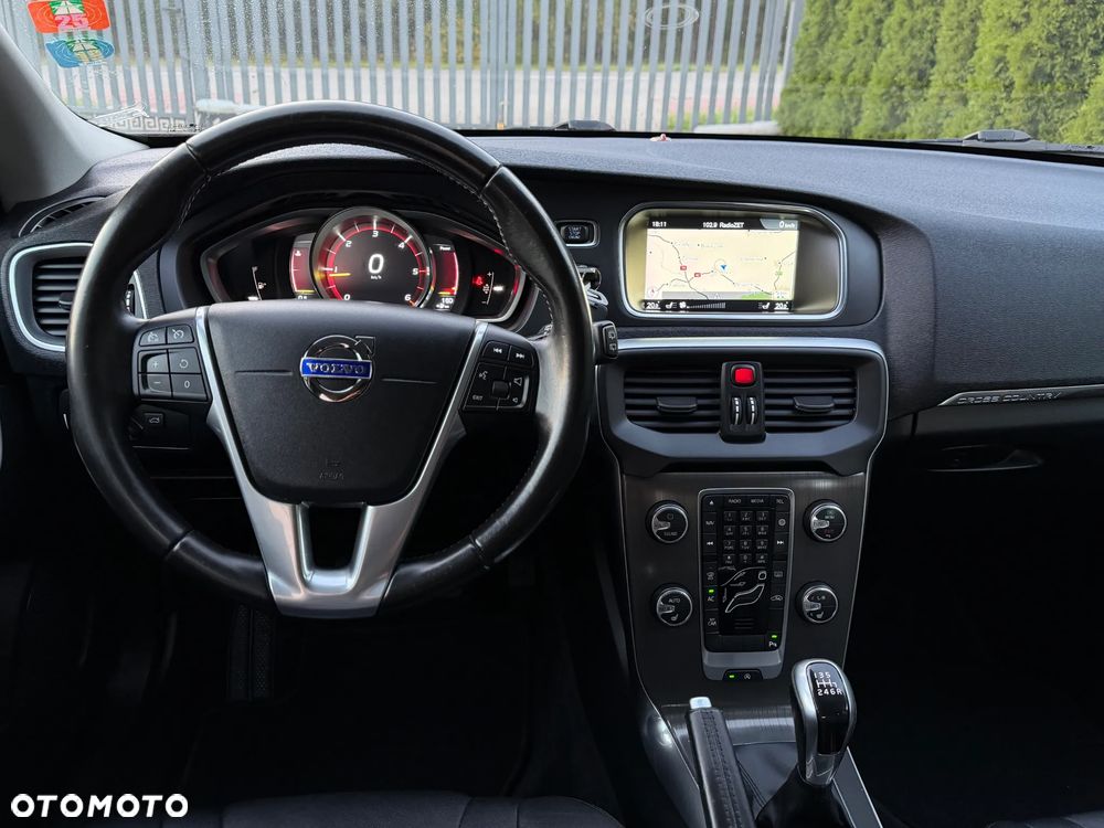 Volvo V40 Cross Country - 15