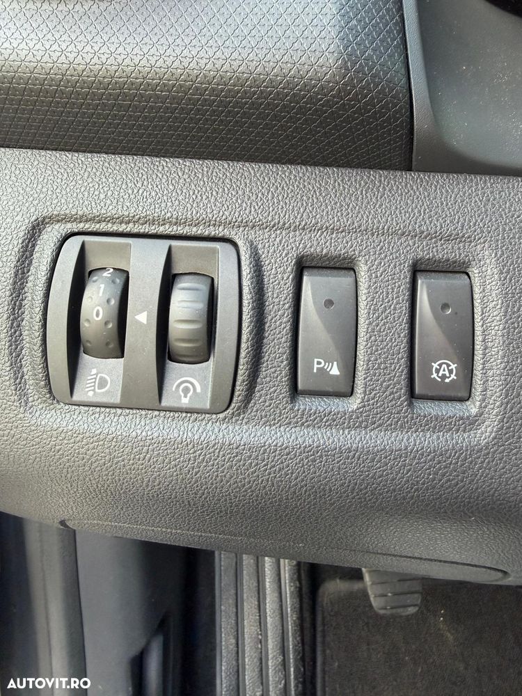 Renault Clio (Energy) dCi 90 Start & Stop LIMITED - 13