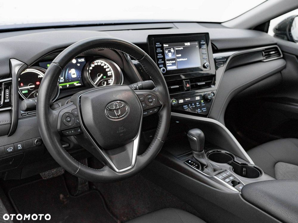 Toyota Camry - 7