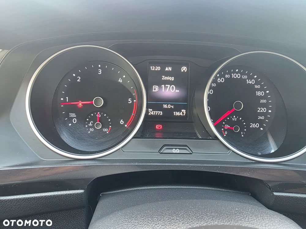 Volkswagen Tiguan - 10