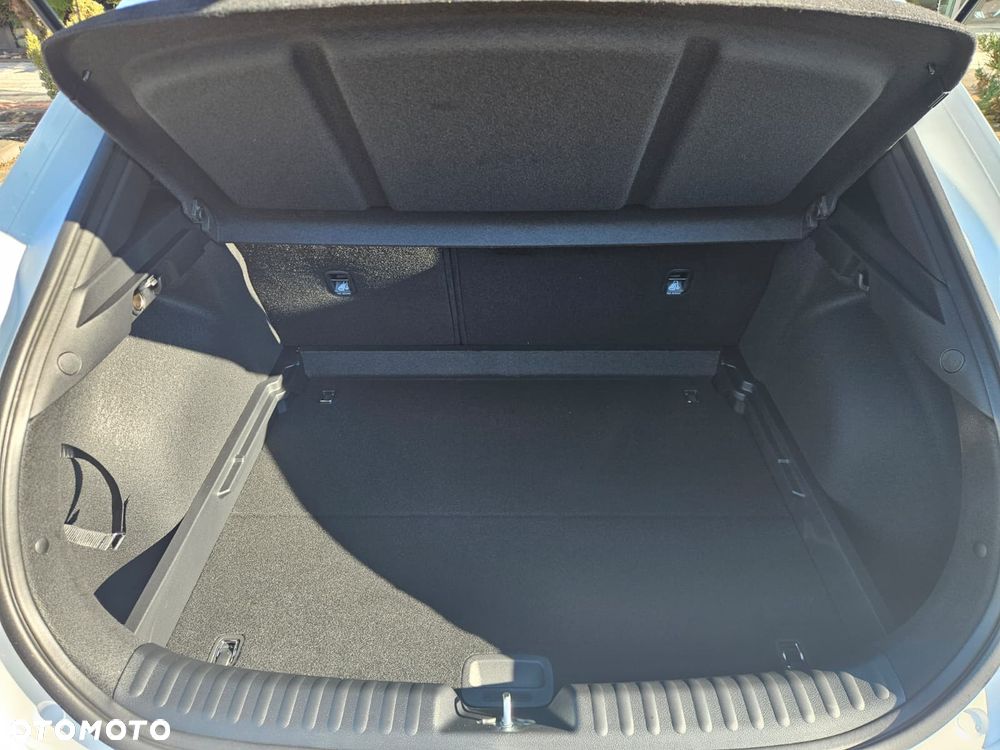 Kia XCeed 1.6 T-GDI Tribute DCT - 12